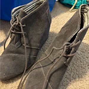 Toms Gray Lace Up Suede Boots
